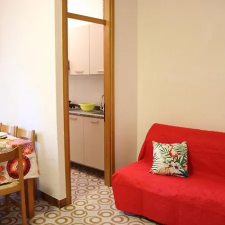Apartamento Seaside Flat In A And Quiet Area